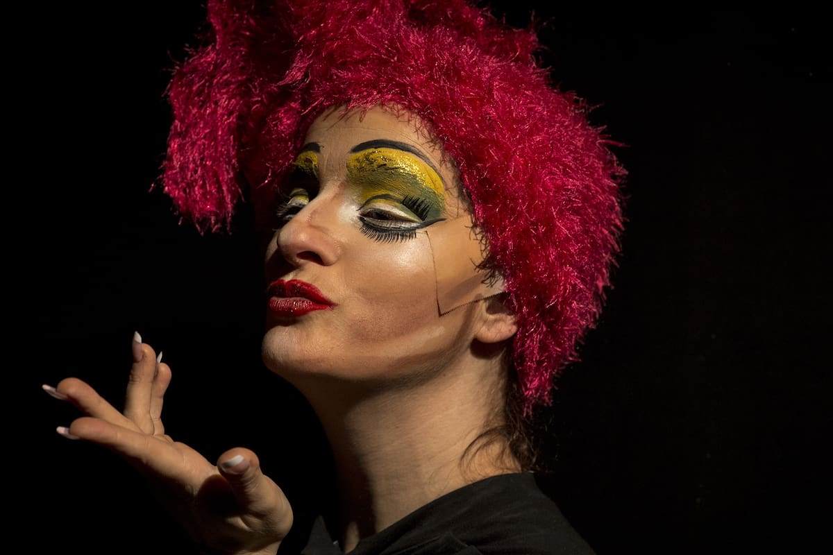 Hay artistas, actores y comediantes que protagonizan espectáculos en absoluta soledad sobre el escenario. Descubrí algunos de los más interesantes y disfrutalos con Club LA NACION.