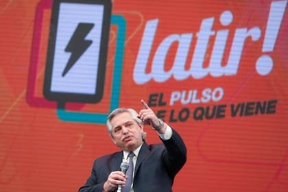 “Hay liberales que son conservadores, píquenles el boleto", afirmó Alberto Fernández al presentar un programa para jóvenes