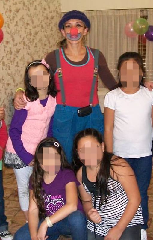 Hay muy pocas fotos nítidas de Claudia Ferro, quien desapareció a fines de 2016 y se dedicaba a animar fiestas infantiles
