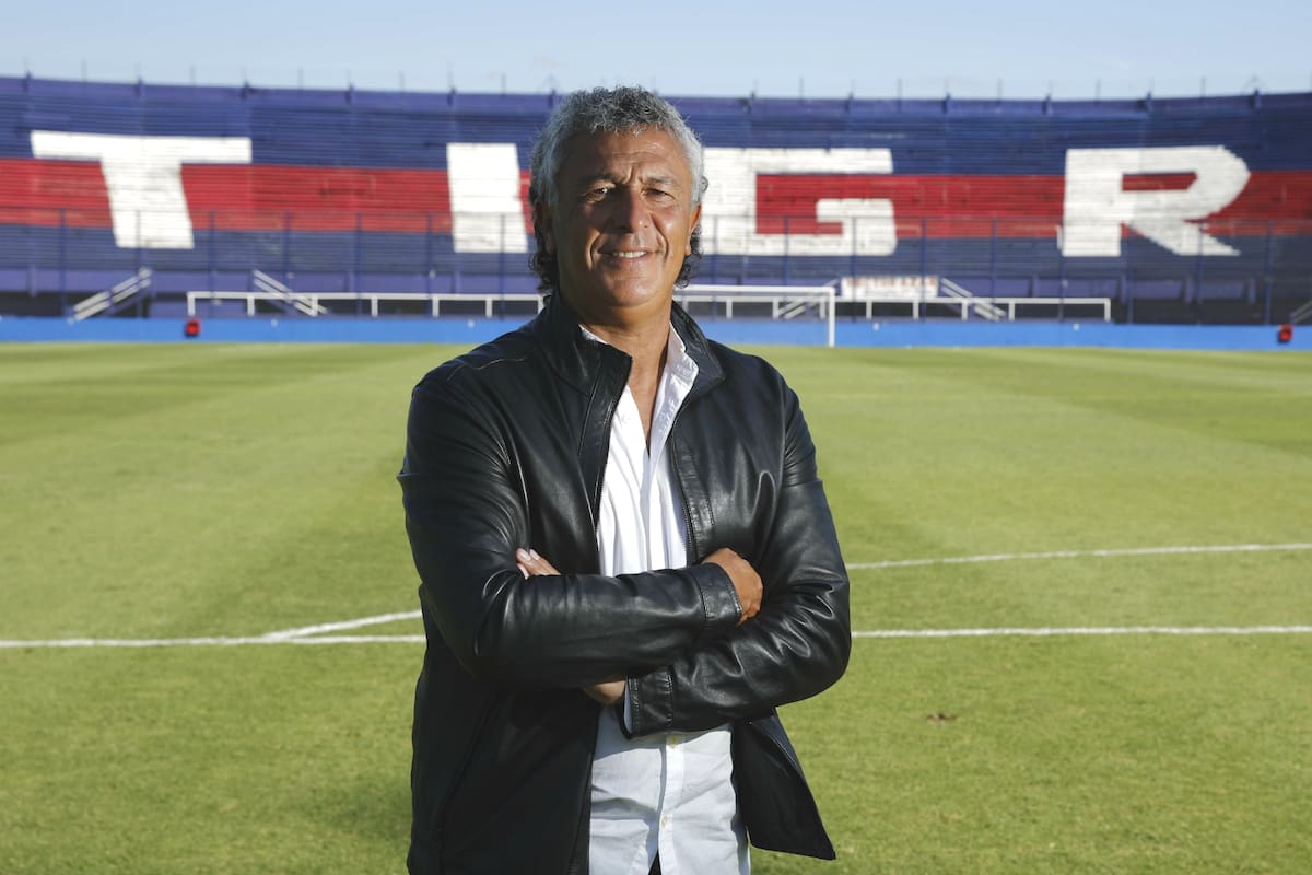 “Hay un grupo nuevo de técnicos que quiere demostrar que trabaja 20 horas por día, allá ellos”, asegura Pipo