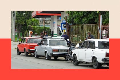 Hay un límite de 20 litros de combustible en las gasolineras, que debe pagarse en dólares estadounidenses.