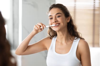 Hay una serie de recomendaciones para tener en cuenta para cuidar el cepillo de dientes de manera correcta