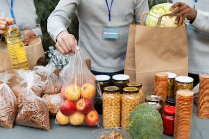 Hay varias fechas y lugares para obtener comida gratis en Chicago en mayo