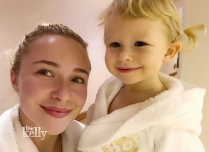 Hayden con su hija Kaya, años atrás