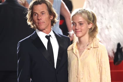 Hazel, la hija de Julia Roberts, hizo su debut en la alfombra roja de Cannes junto a su padre, Danny Moder