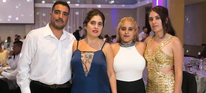 “He aprendido a vivir con los efectos secundarios, con los desafíos diarios, y aunque hay momentos de tristeza y cansancio, también hay muchos momentos de gratitud”.