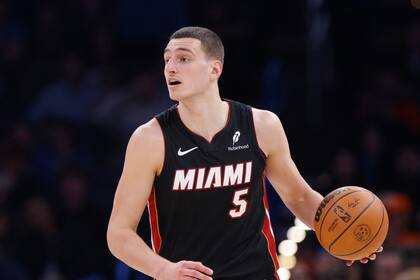 Heat de Miami y Nikola Jovic acuerdan extensión de cuatro años, según fuente de AP