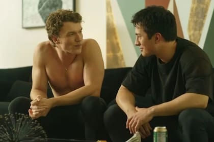 Heated Rivalry, la nueva serie protagonizada por Connor Storrie y Hudson Williams que se convirtió en fenómeno global