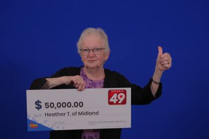 Heather Thompson, una mujer jubilada de Canadá, ganó US$50.000 en la lotería