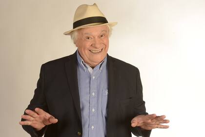 Héctor Larrea