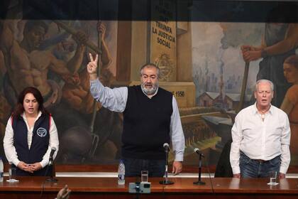Héctor Daer y Andrés Rodríguez expusieron ayer en la Amcham, la Cámara de Comercio de EE.UU. con sede en la Argentina