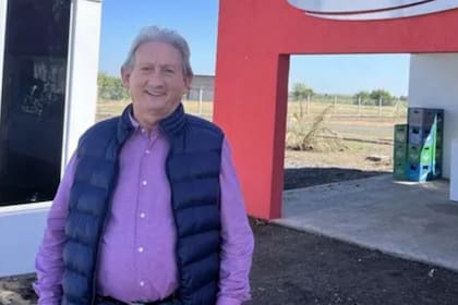 Héctor Laca nació en Nogoyá, Entre Ríos, y ahora su firma está en Córdoba