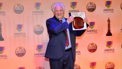Héctor Larrea, homenajeado