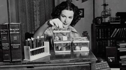 Hedy Lamarr se coló con gente importante de aquel entonces