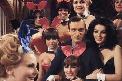 Hefner y sus "conejitas" en los años 70