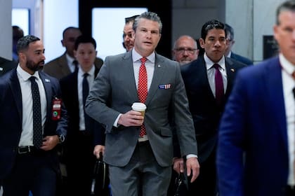 Hegseth dice que no difundirá video de ataque a bote donde murieron dos sobrevivientes en el Caribe