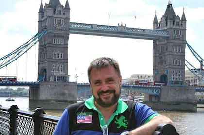 Guillermo Heisinger, durante un paseo por Londres años atrás