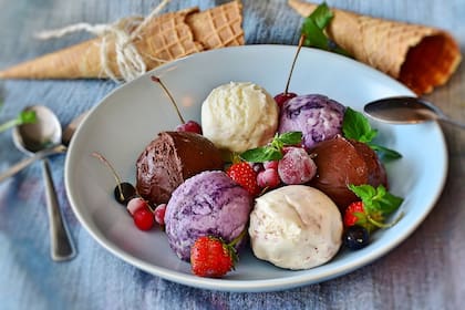 Helado casero de frutos rojos