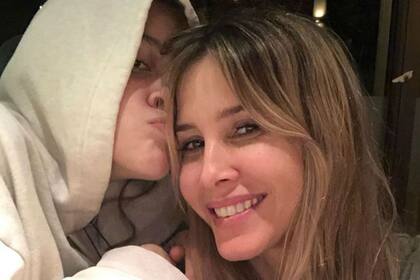 Helena tiene 15 años y decidió realizarse su primer tatuaje en el antebrazo