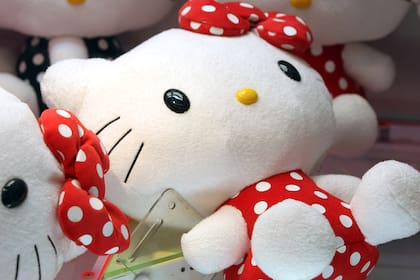 Hello Kitty se convirtió en un personaje muy popular (Photo by Hitoshi Yamada/NurPhoto via Getty Images)