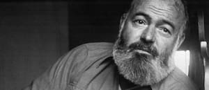 Ernest Hemingway, escritor: “Son necesarios dos años para aprender a hablar y 60 para aprender a callar”