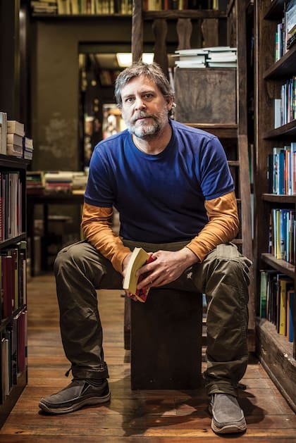 Heredero de un apellido que atraviesa la historia argentina desde la Patagonia trágica hasta hoy.