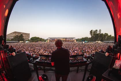 Hernán Cattaneo reunió a 30.000 personas en Ciudad Universitaria