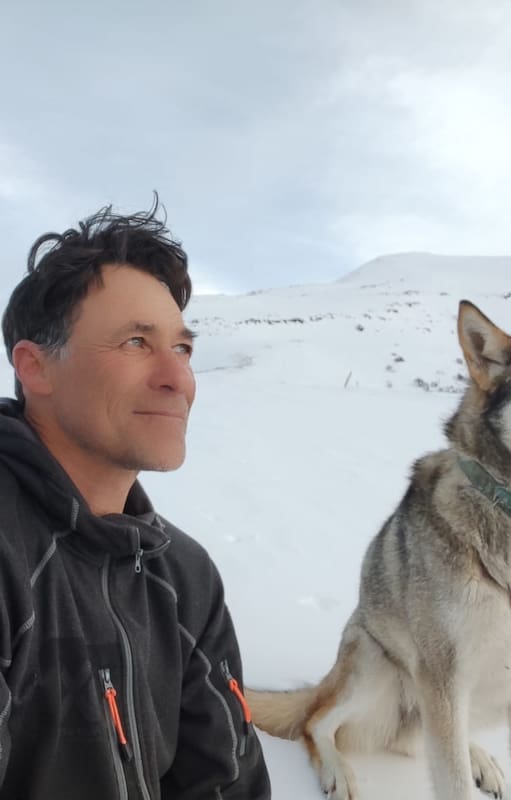 Hernán Cipriani ya tiene unos 30 perros para sus trineos.