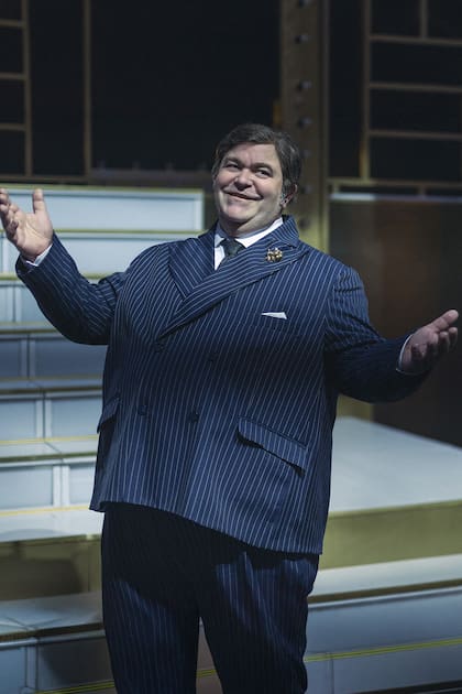Hernán Jiménez como Jorge Porcel, la dupla humorística de la diva en pantalla