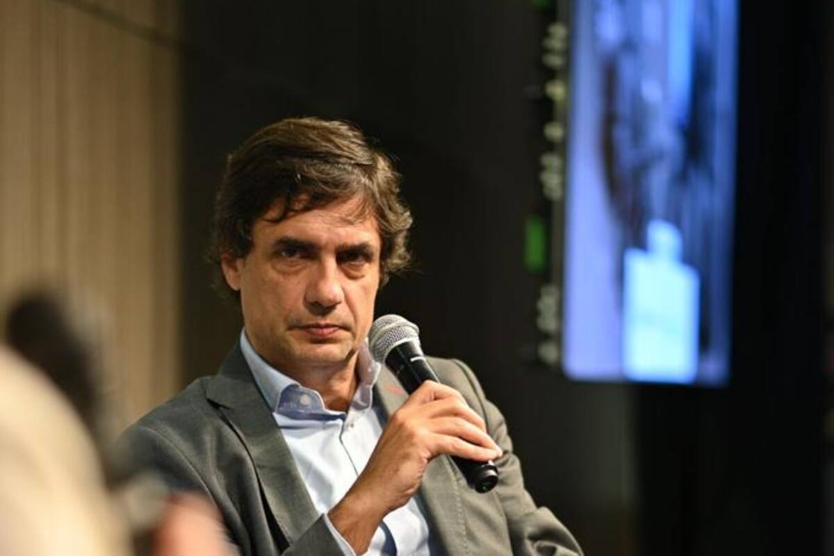 Hernán Lacunza disertó ante empresarios en la Bolsa de Comercio de Córdoba.