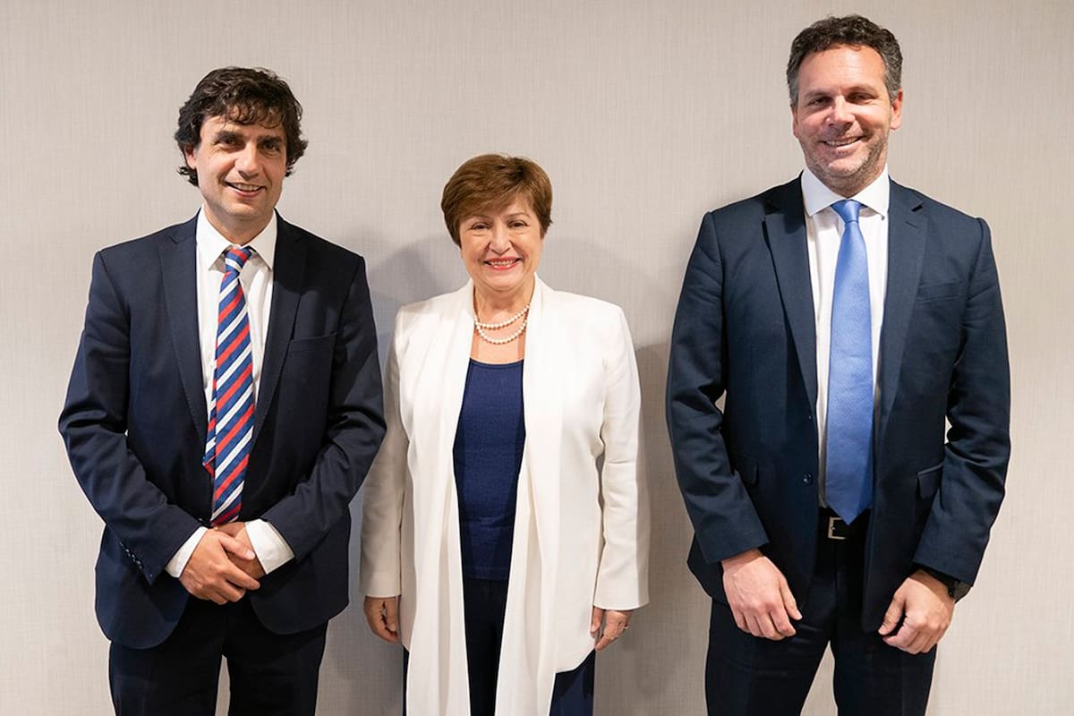 Hernán Lacunza, Kristalina Georgieva y Guido Sandleris