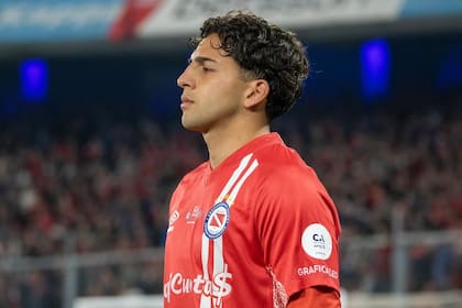 Hernán López Muñoz maneja la mitad de la cancha de Argentinos Juniors con una calidad envidiable; sería titular este miércoles