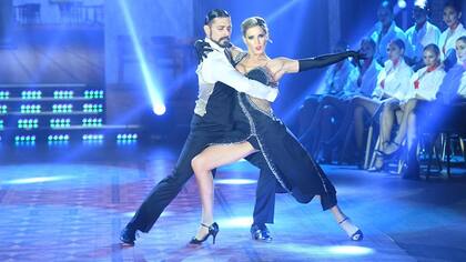 Hernán Piquín y Macarena Rinaldi al ritmo del dos por cuatro