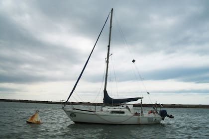 Hernán tuvo que despedirse de su velero, Shamrock