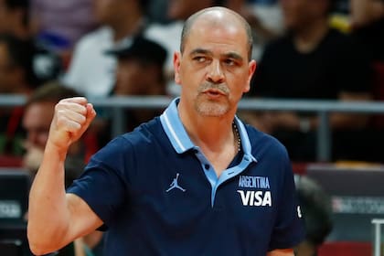 Hernández celebra una anotiación durante el histórico triunfo de la Argentina en el Mundial de China.
