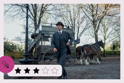 Hero Fiennes Tiffin, el nuevo y joven Sherlock Holmes