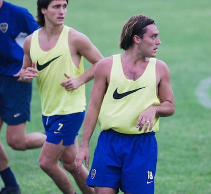 Herrera en un entrenamiento del Xeneize donde compartió plantel con varias figuras