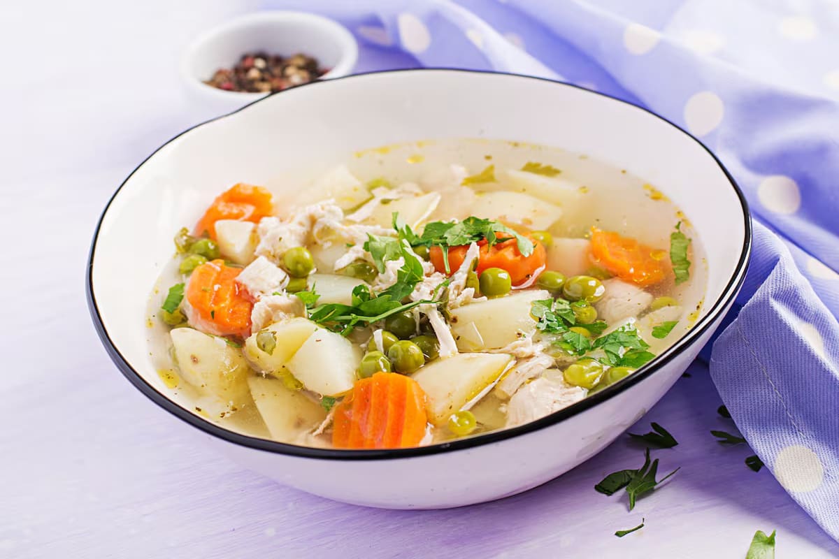 Hidrátate no solo con agua, sino también con sales y electrolitos