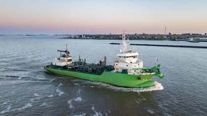 Hidrovía: la empresa perdedora ofrece operarla con una tarifa 17% más baja que la fijada en la licitación.