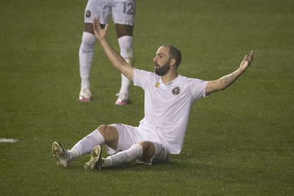 Higuaín y un debut para el olvido en Estados Unidos