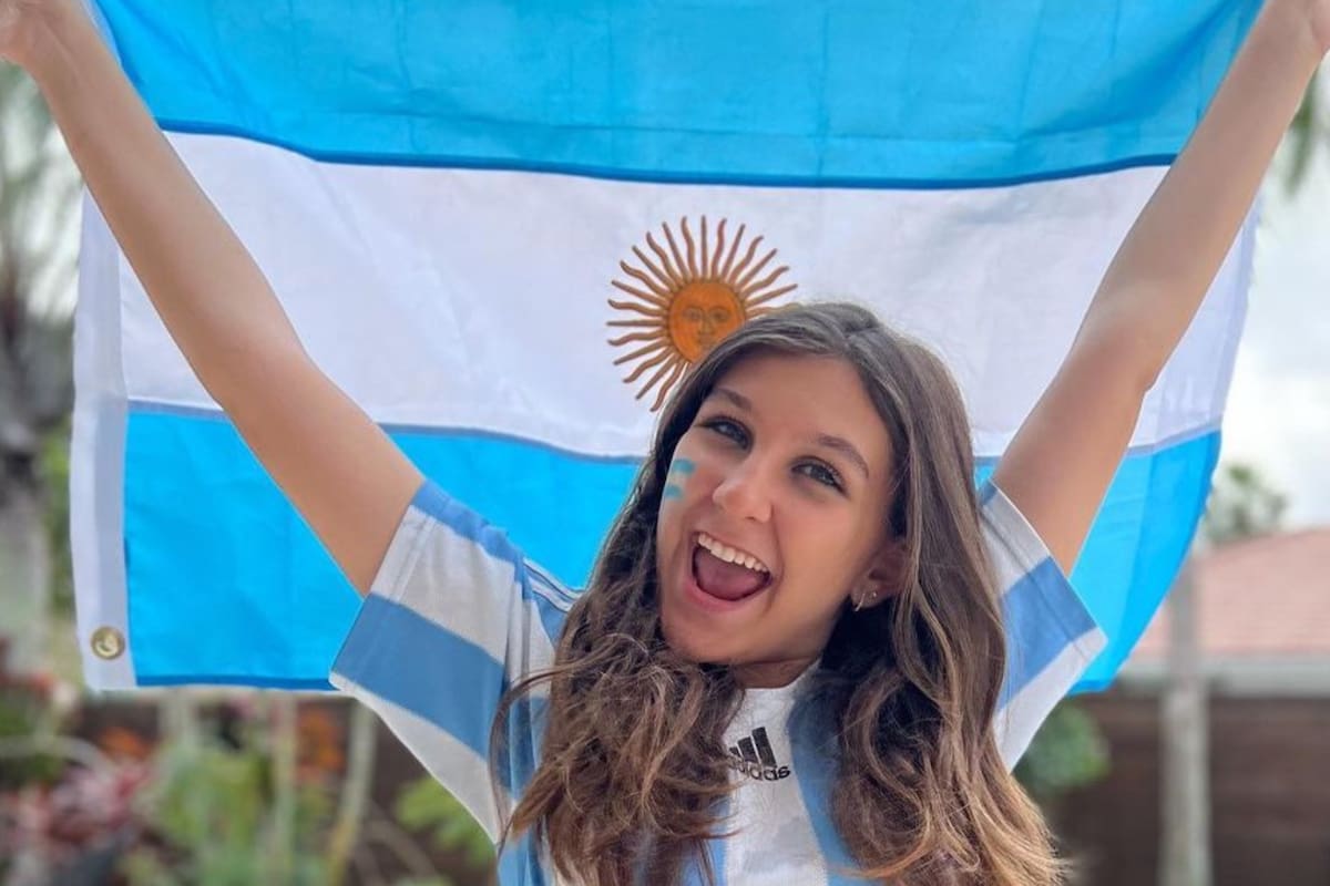 Hija de madre venezolana y padre argentino, Mimi Land, nació en EE.UU. y vive en carne propia las diferencias culturales entre los latinos y los estadounidenses