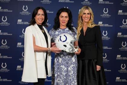 Hijas de Jim Irsay abrazan su legado en la NFL y asumen el mando de los Colts