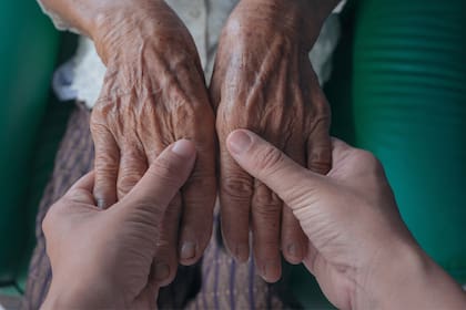 Hijos, nietas y bisnietos representan una de sus mayores fuentes de felicidad (imagen ilustrativa)