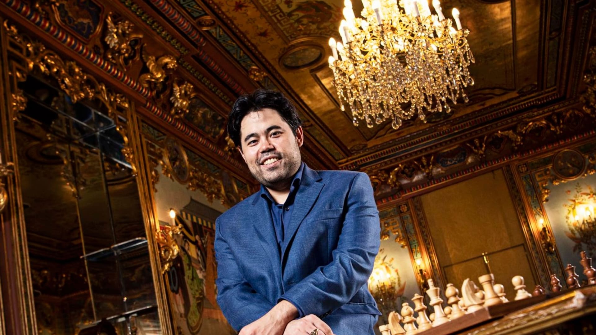 Hikaru Nakamura posa en el Palacio de Santoña de Madrid durante el Torneo de Candidatos (PHOTO CHESS)