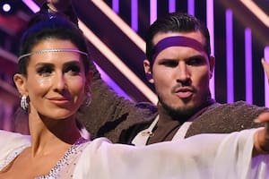 Hilaria Baldwin rompe en llanto tras ser eliminada de Dancing with the stars