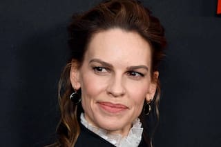 Hilary Swank anunció que será madre a los 52 años, recibió duras críticas y respondió con contundencia