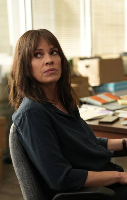 Hilary Swank es la protagonista de una interesante serie que llega este mes a Star+: El diario de Alaska