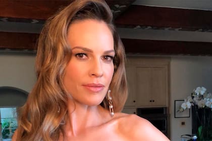 Hilary Swank recordó el momento en el que persiguió desesperadamente a un ladrón por las calles de París