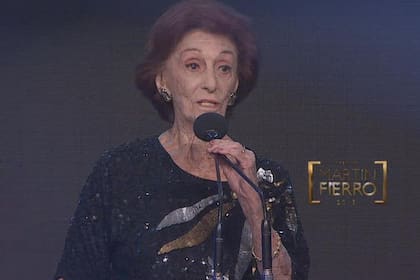 Hilda Bernard fue homenajeada