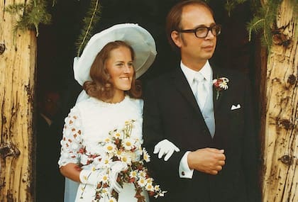 Hilde y Klaus Schwab en el día de boda en 1971